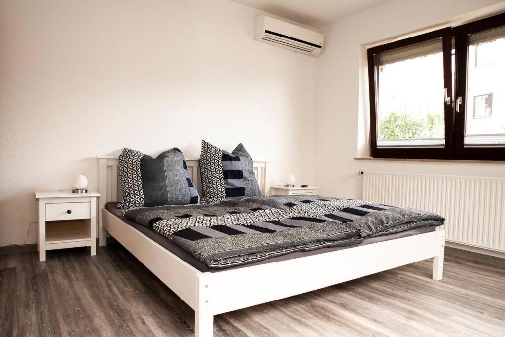 Exklusive Ferienwohnung In Einbeck, Zentrum! Neu!! Buitenkant foto